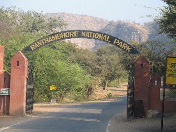 Delhi (2) – Agra (1) – Jaipur (2) – Ranthambhore (1)